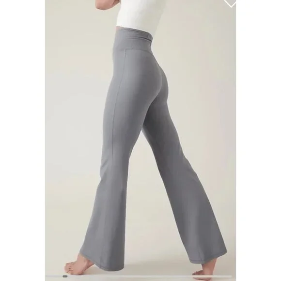 NEW Athleta Elation Ultra High Flare Pant in Coastline Blue #981683 Size 1X - Picture 1 of 9